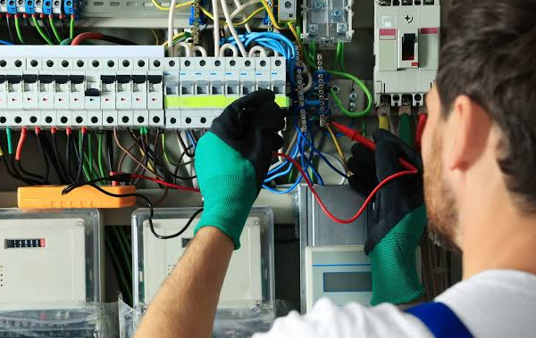 Licensed Electrician in Fort Worth, TX for Safe Homes